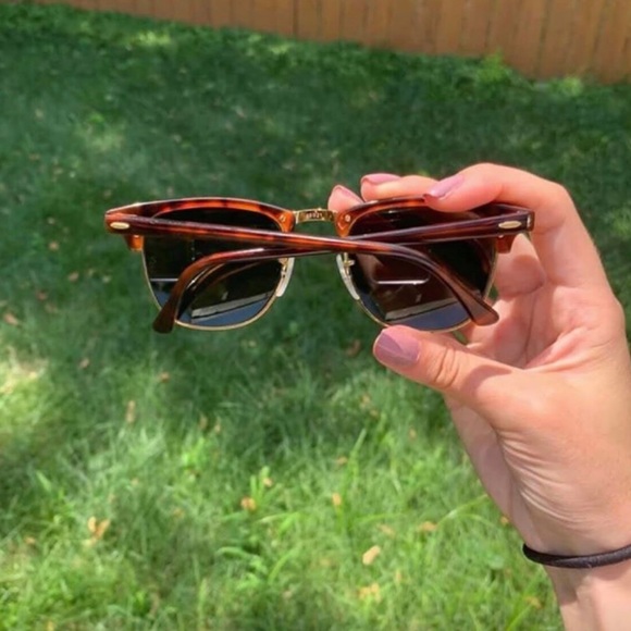 Tortoise shell Ray Ban Club Master - Picture 2 of 6